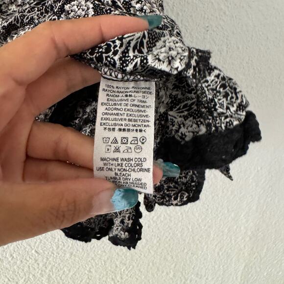 Free People Floral Top Boho Hipster Hippie Bohemian Indie Dark Flower Festival - Picture 6 of 6